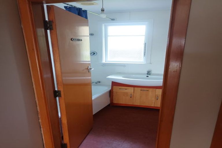 Photo of property in 45b Brandon Street, Featherston, 5710
