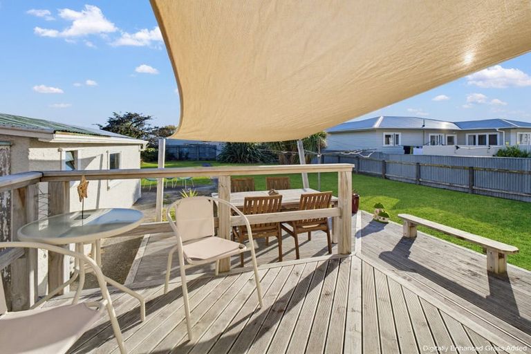 Photo of property in 32 Botanical Road, Takaro, Palmerston North, 4412