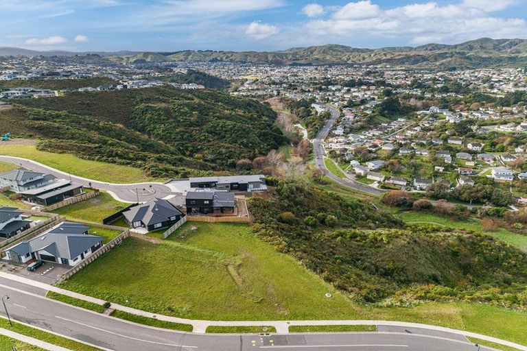 Photo of property in 190 John Burke Drive, Aotea, Porirua, 5024