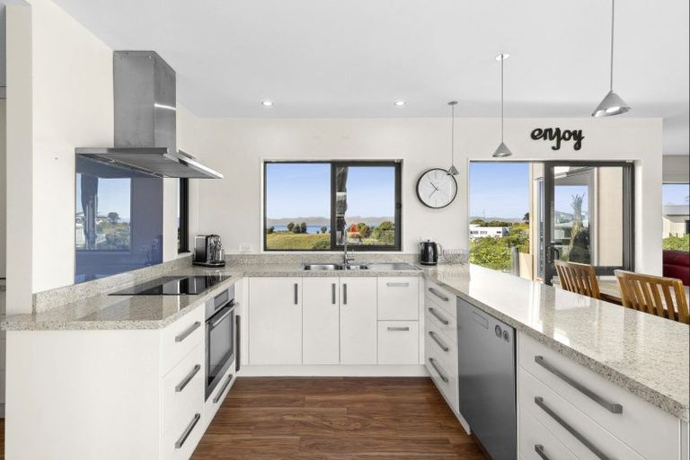 Photo of property in 6 Adele Way, Kaiteriteri, Motueka, 7197