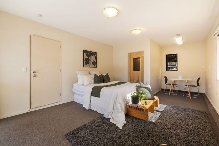 Photo of property in 37 Larch Hill Place, Queenstown, 9300