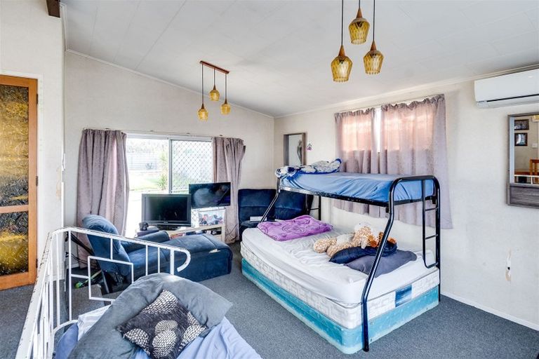Photo of property in 35 Coventry Avenue, Tamatea, Napier, 4112