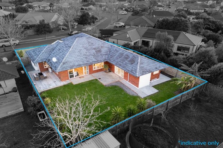 Photo of property in 8 Belcoo Crescent, East Tamaki, Auckland, 2013
