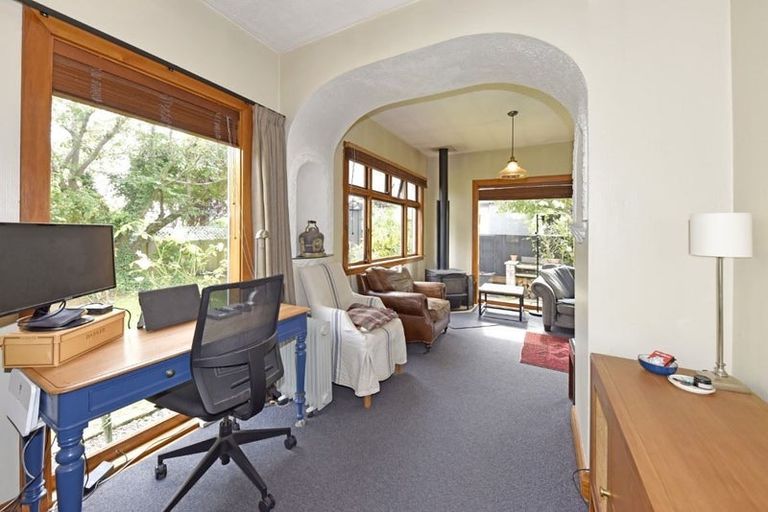 Photo of property in 42 Nortons Road, Avonhead, Christchurch, 8042