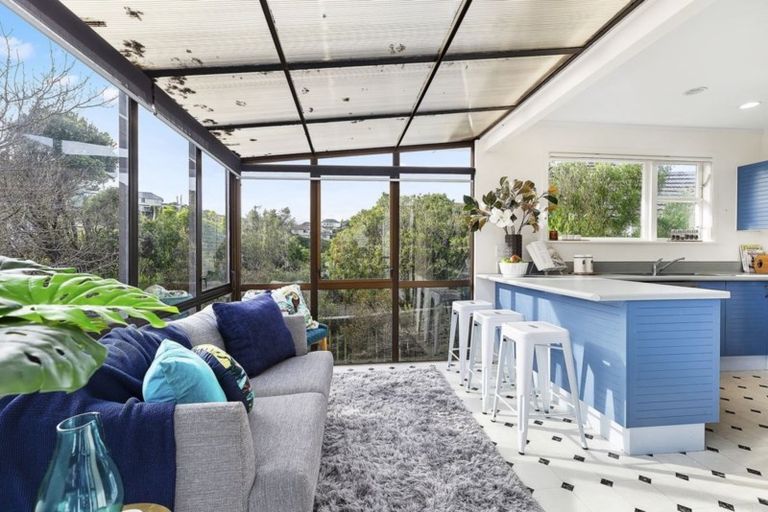 Photo of property in 140 Broderick Road, Johnsonville, Wellington, 6037