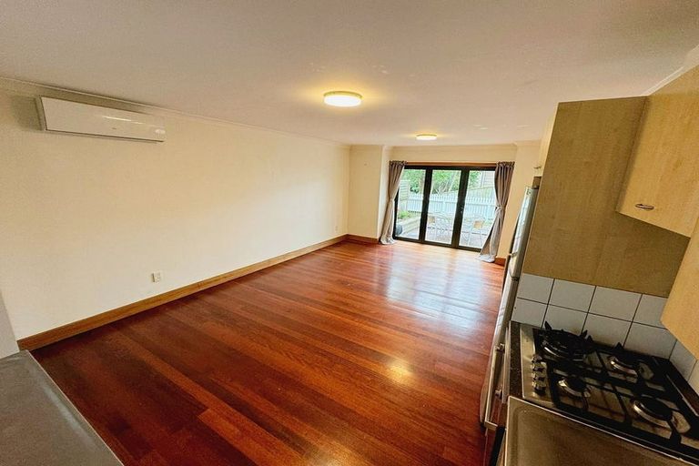 Photo of property in 33b Nairn Street, Mount Cook, Wellington, 6011