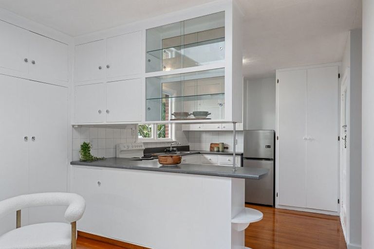 Photo of property in 24 Greendale Avenue, Avonhead, Christchurch, 8042
