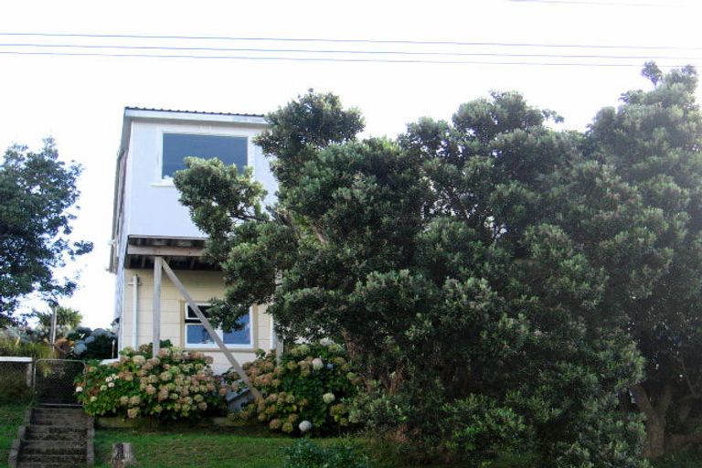 Photo of property in 16 Piko Street, Titahi Bay, Porirua, 5022