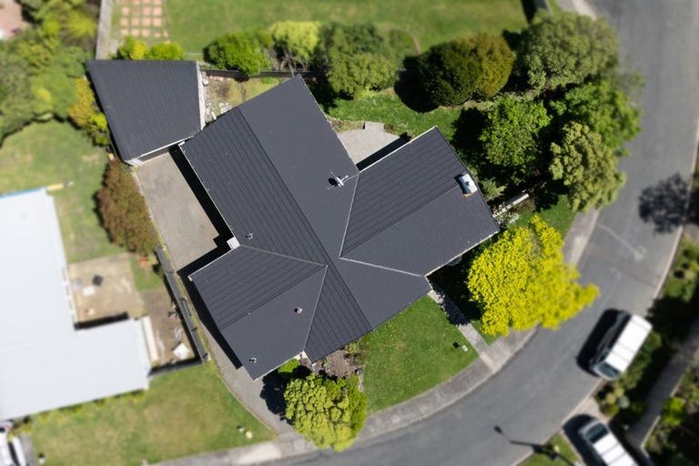 Photo of property in 4 Chudleigh Grove, Churton Park, Wellington, 6037