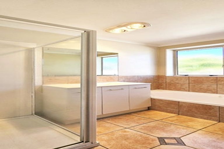 Photo of property in 36 Pateke Drive, Takanini, 2112