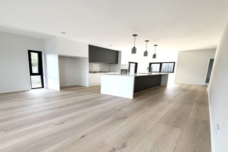 Photo of property in 349a Bucklands Beach Road, Bucklands Beach, Auckland, 2012