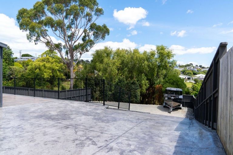 Photo of property in 36 Moffat Road, Red Beach, 0932