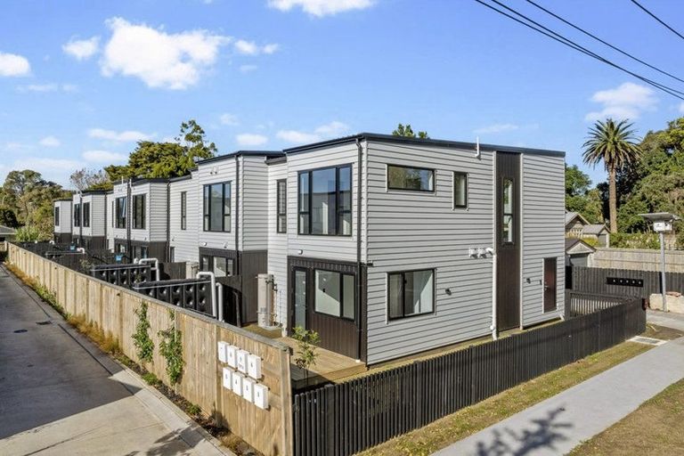 Photo of property in 3/12 William Street, Mangere East, Auckland, 2024