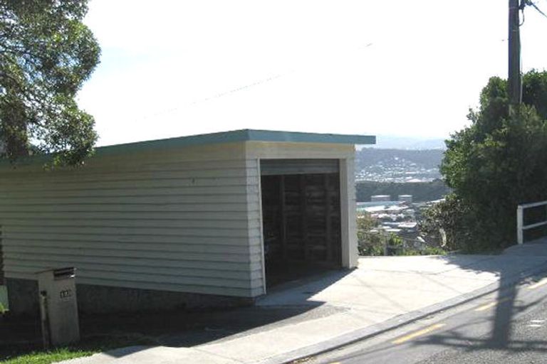 Photo of property in 125 Seatoun Heights Road, Miramar, Wellington, 6022