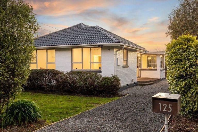 Photo of property in 125 Centaurus Road, Huntsbury, Christchurch, 8022