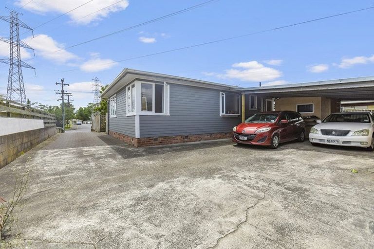 Photo of property in 42 Tiraumea Drive, Pakuranga, Auckland, 2010