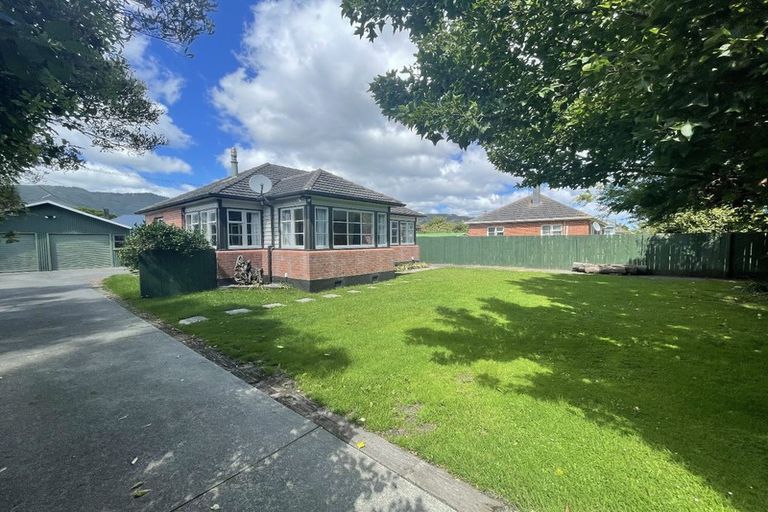 Photo of property in 352 Cambridge Terrace, Naenae, Lower Hutt, 5011