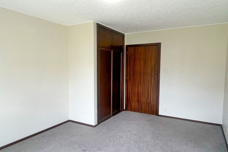 Photo of property in 14 Camberwell Place, Avonhead, Christchurch, 8042