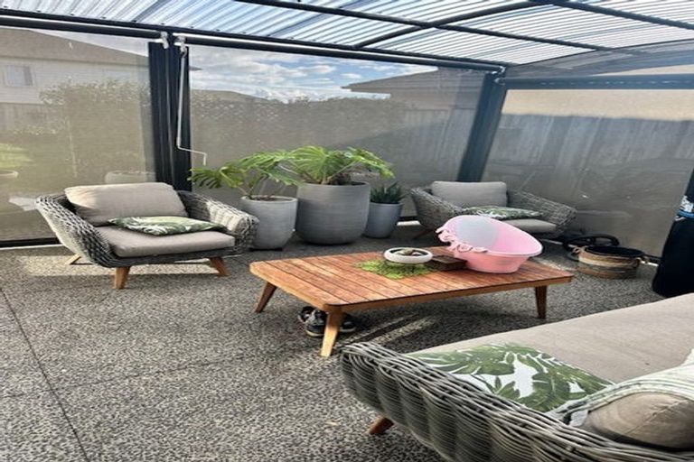 Photo of property in 19 Castellina Drive, Karaka, Papakura, 2113