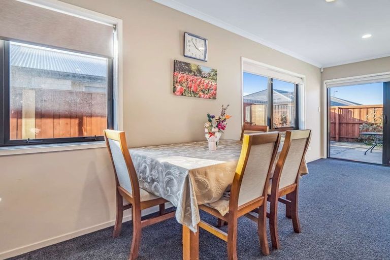 Photo of property in 33 Faringdon Boulevard, Rolleston, 7615