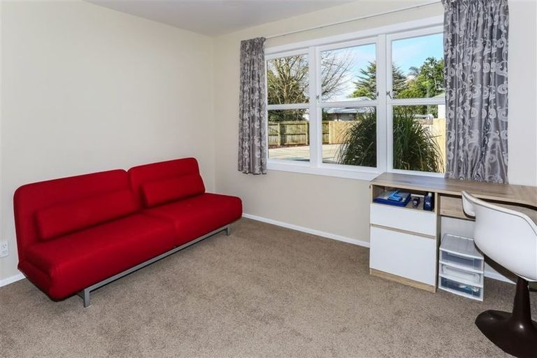 Photo of property in 6a Kelvin Road, Papakura, 2110