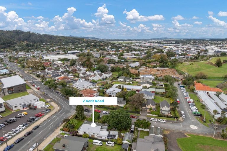 Photo of property in 2 Kent Road, Regent, Whangarei, 0112