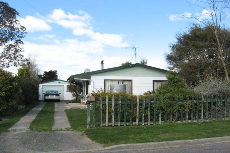 Photo of property in 32 Guy Street, Waipawa, 4210