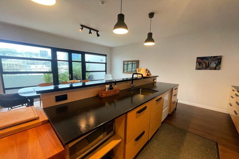 Photo of property in Atlas House, 11/22 Ghuznee Street, Te Aro, Wellington, 6011