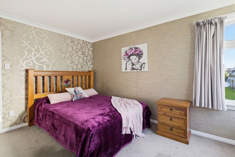 Photo of property in 32 Botanical Road, Takaro, Palmerston North, 4412