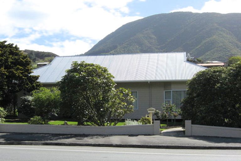 Photo of property in 11 Nelson Square, Picton, 7220