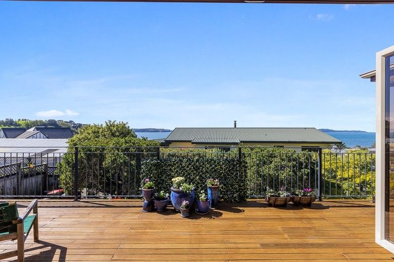 Photo of property in 31 Merehai Place, Snells Beach, 0920