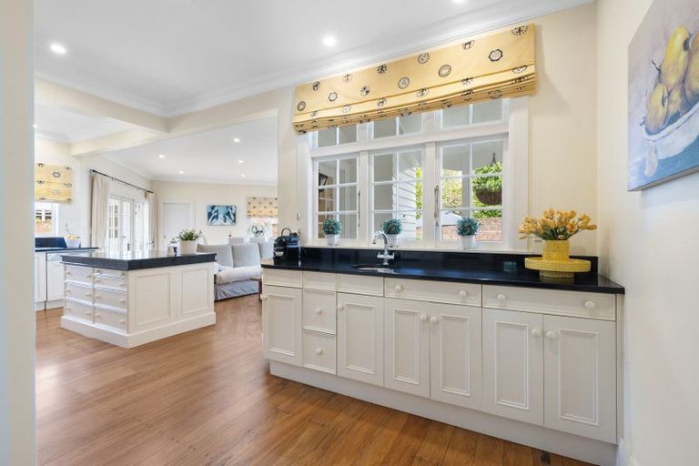 Photo of property in 74 Marne Street, Hokowhitu, Palmerston North, 4410