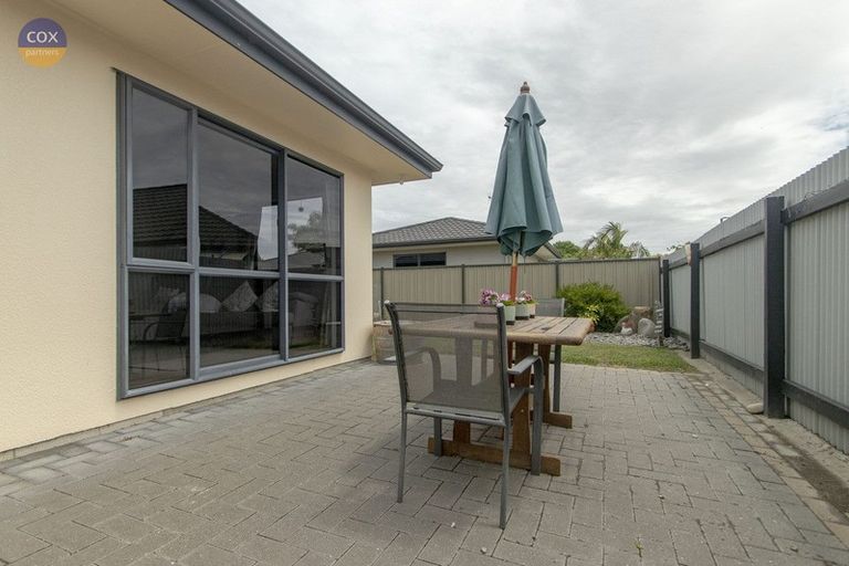 Photo of property in 14 Newbury Place, Taradale, Napier, 4112