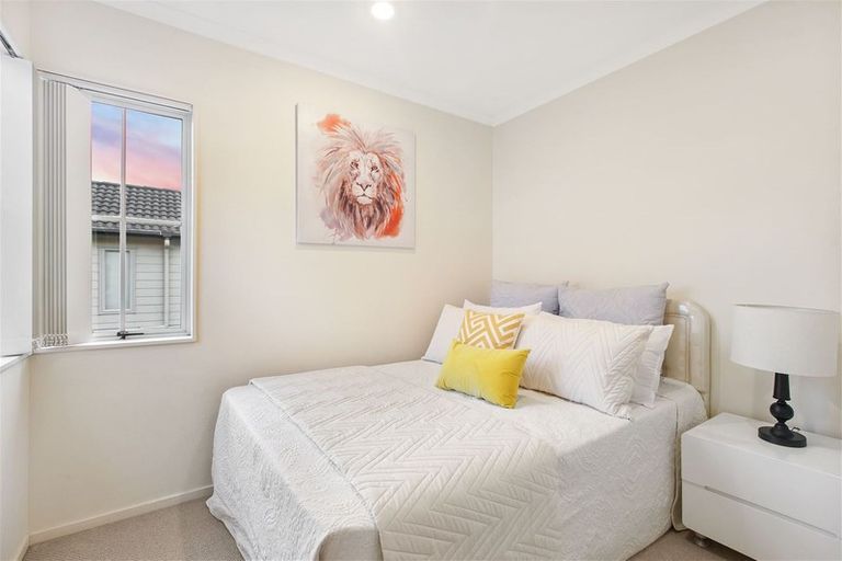 Photo of property in 16 Coachman Drive, Flat Bush, Auckland, 2016
