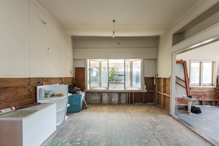 Photo of property in 15 Keppel Street, Porangahau, 4291