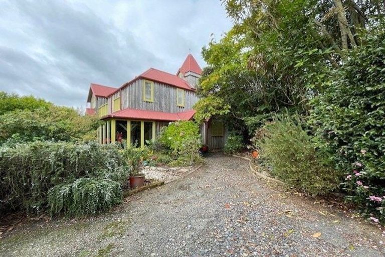Photo of property in 77 Mcleavey Road, Ohau, Levin, 5570