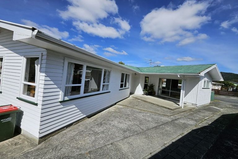 Photo of property in 8 Kaponga Street, Wainuiomata, Lower Hutt, 5014