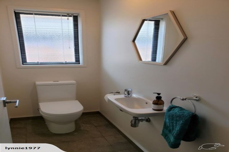 Photo of property in 10 Rainey Crescent, Papamoa Beach, Papamoa, 3118