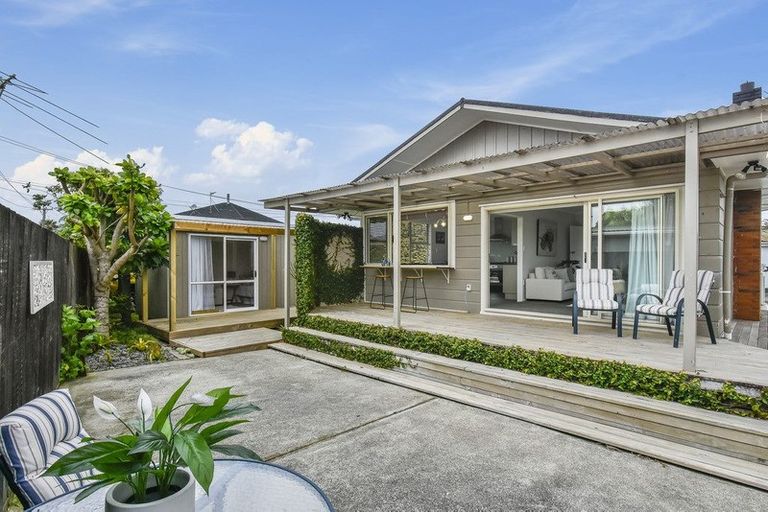 Photo of property in 100 Fitzroy Street, Papatoetoe, Auckland, 2104