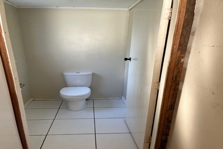 Photo of property in 28 Colombo Street, Hokowhitu, Palmerston North, 4410