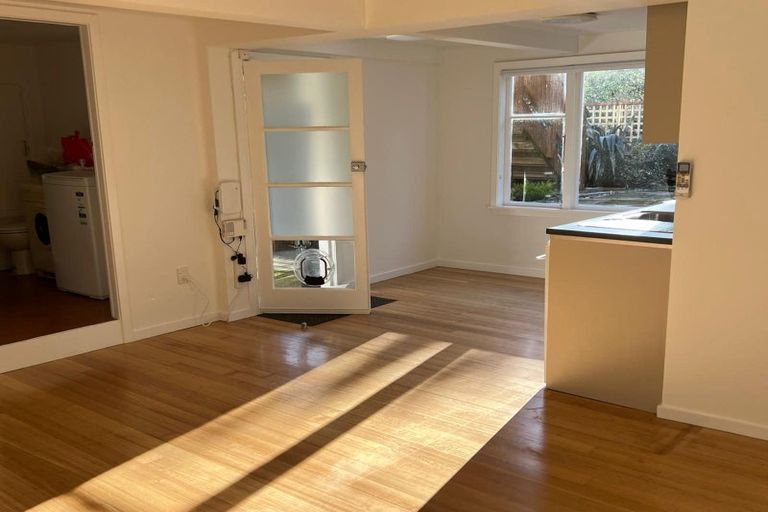 Photo of property in 22 Clarence Street, Brooklyn, Wellington, 6021