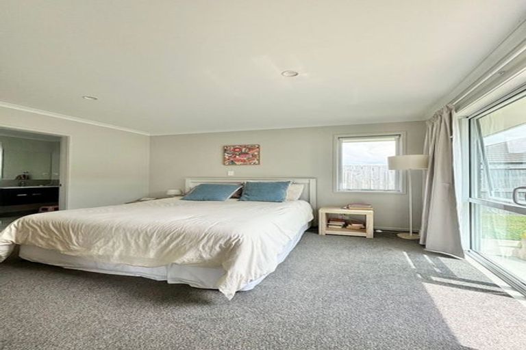 Photo of property in 8 Kahuparere Crescent, Pyes Pa, Tauranga, 3112