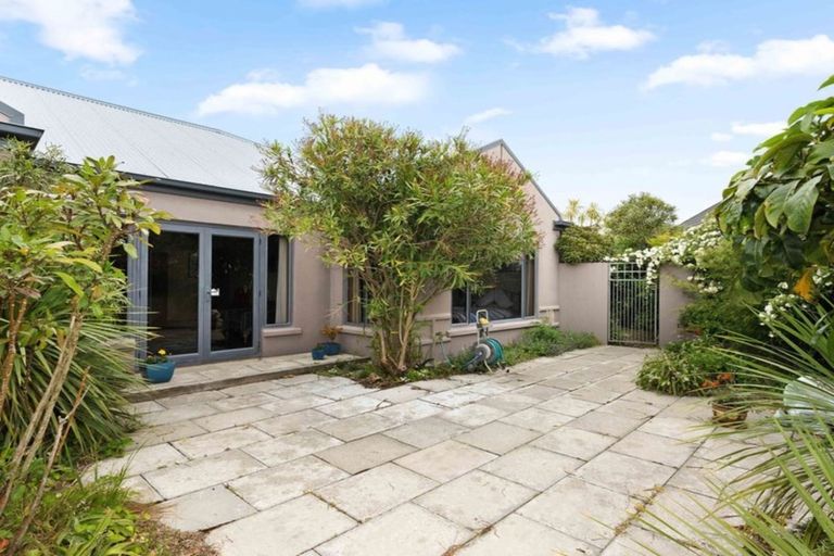Photo of property in 11 Evenwood Place, Waimairi Beach, Christchurch, 8083