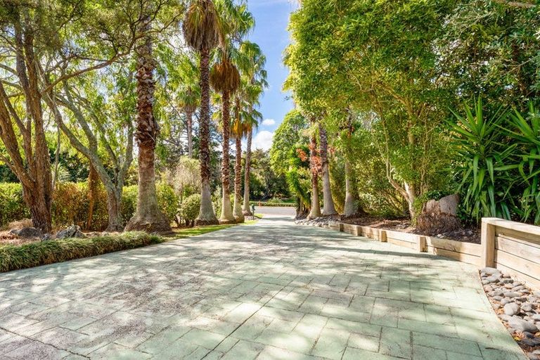 Photo of property in 4 Cloverfields Drive, Waimauku, 0812