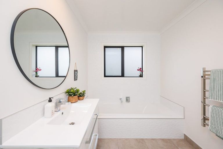 Photo of property in 18 Robbie Lane, Ashhurst, Palmerston North, 4470
