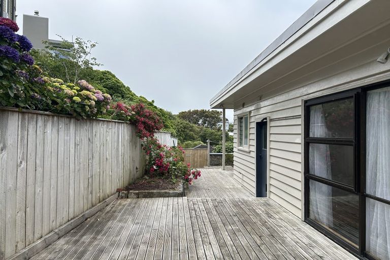 Photo of property in 11 Waru Street, Khandallah, Wellington, 6035