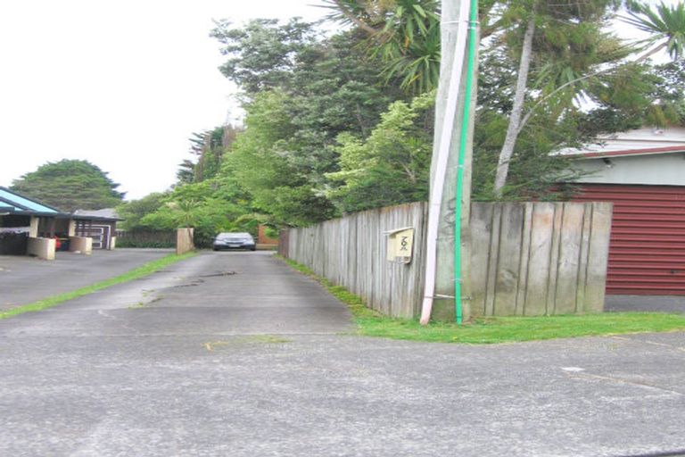 Photo of property in 70 Clayburn Road, Glen Eden, Auckland, 0602