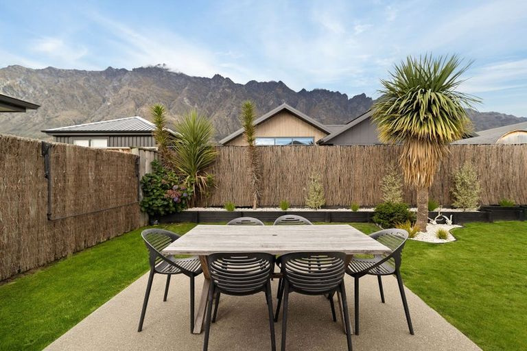 Photo of property in 41 Howden Drive, Jacks Point, 9371