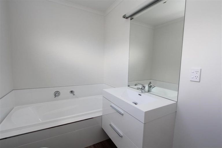 Photo of property in 4/3 Korimako Street, Frankton, Hamilton, 3204