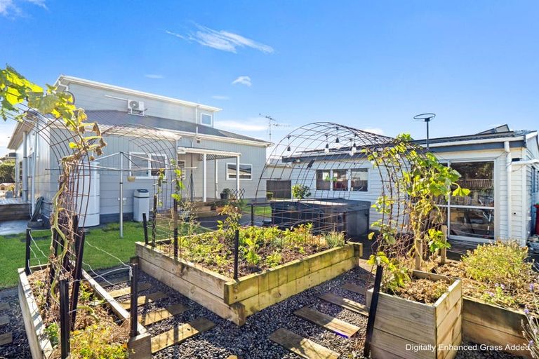Photo of property in 93 Gonville Avenue, Gonville, Whanganui, 4501